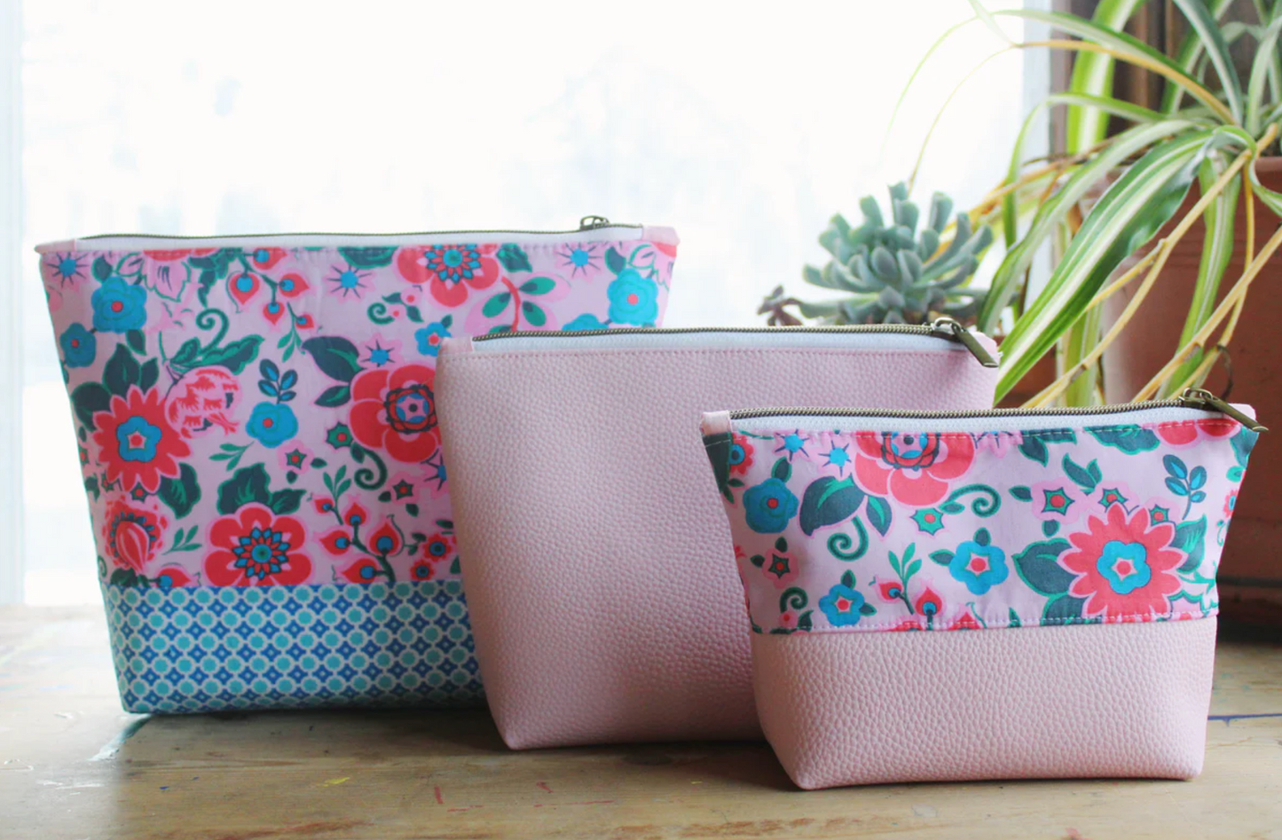 Learn to Sew a Zipper Pouch 1/26/25 2:30pm - 5:30pm