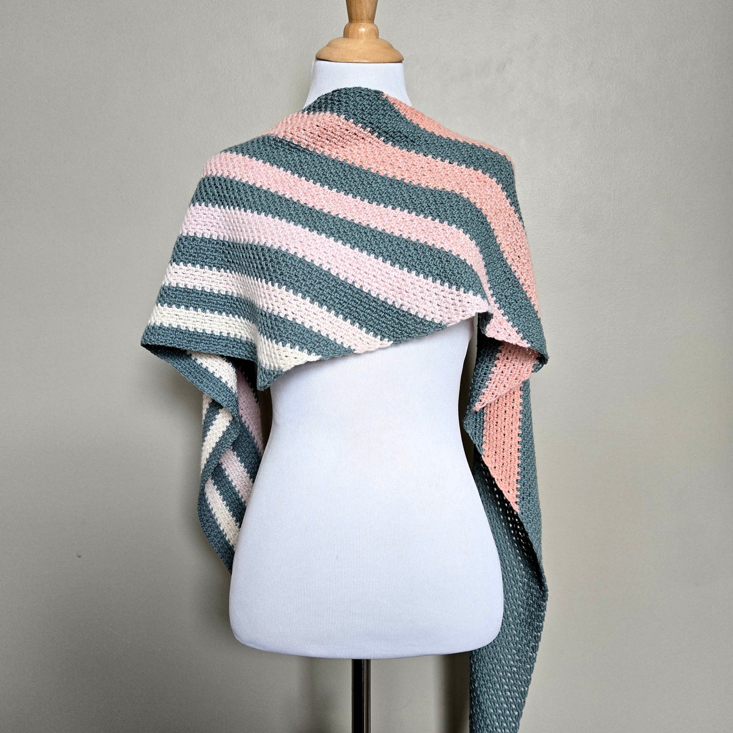 Shawl on the Shore (crochet)