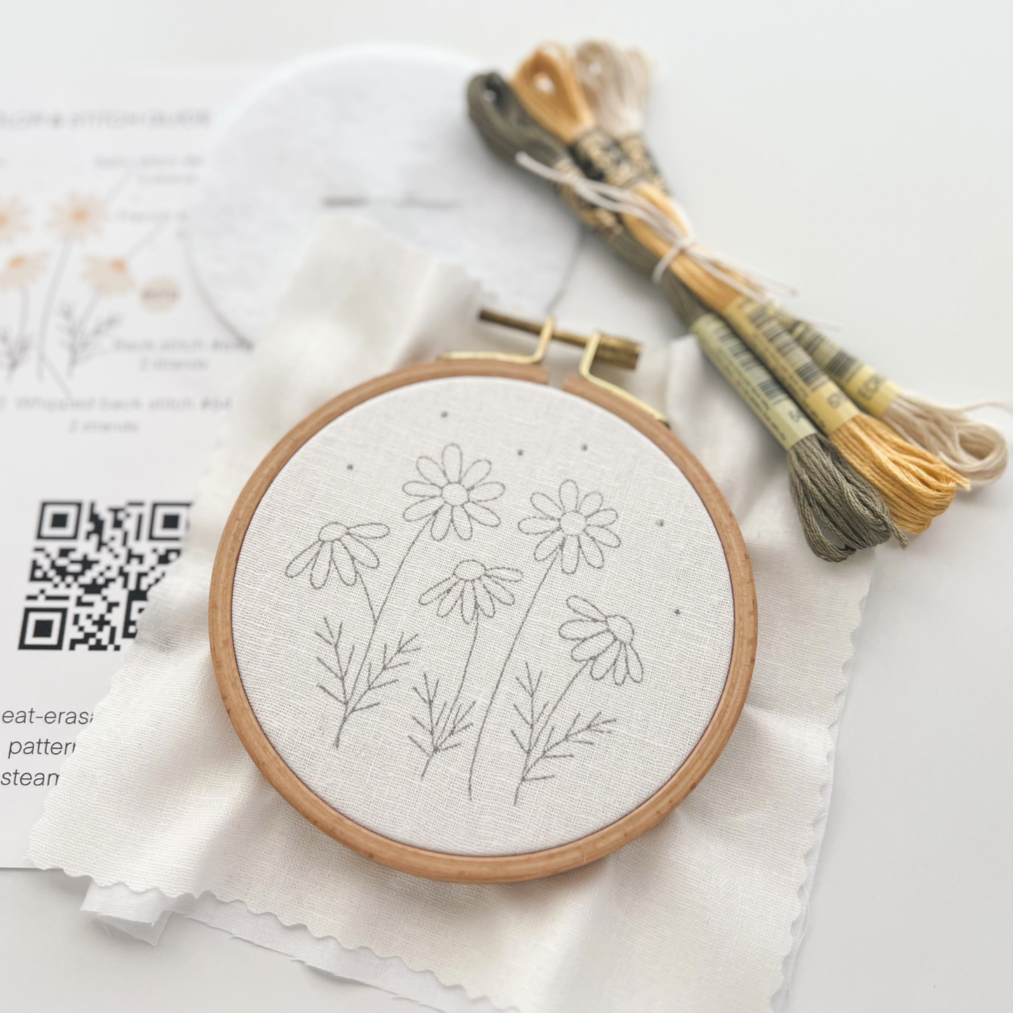 Embroidery Kit Daisies