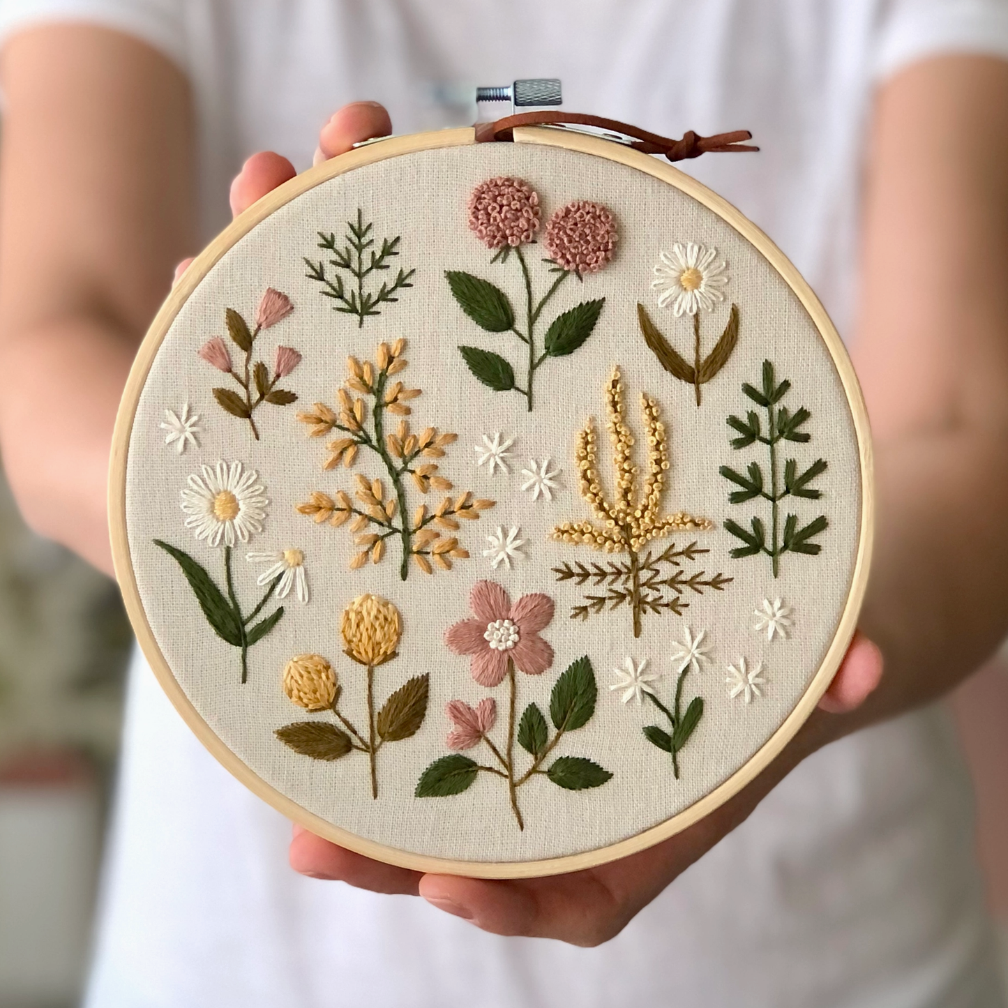 Embroidery Kit Vintage Wildflowers