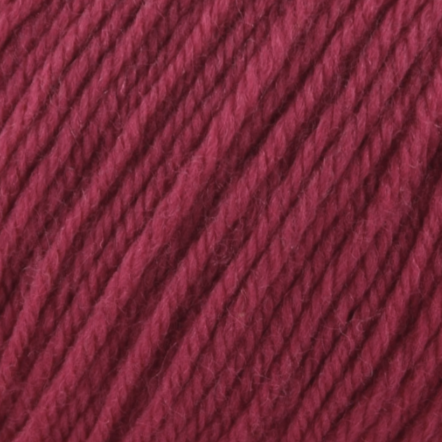 Universal Deluxe Worsted Superwash Yarn