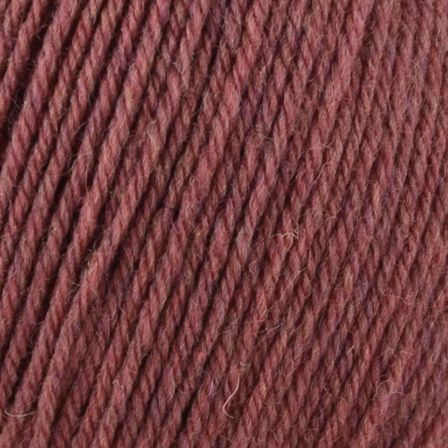 Universal Deluxe Worsted Superwash Yarn