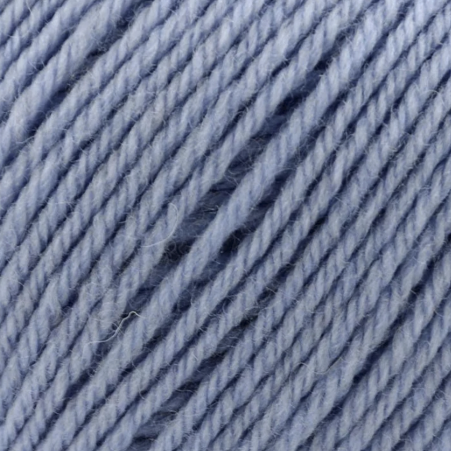 Universal Deluxe Worsted Superwash Yarn