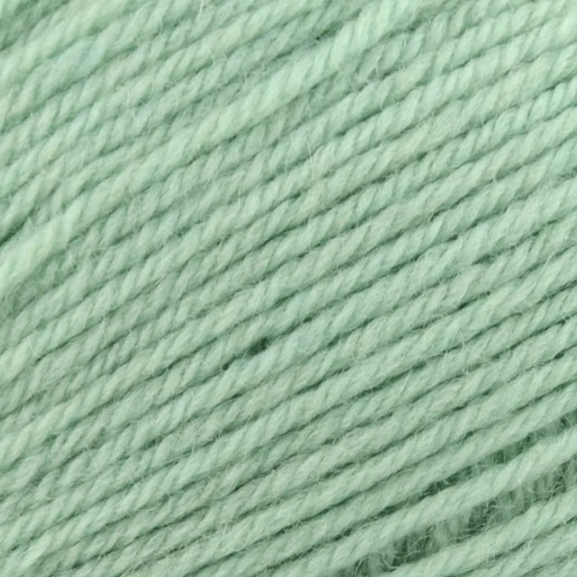 Universal Deluxe Worsted Superwash Yarn