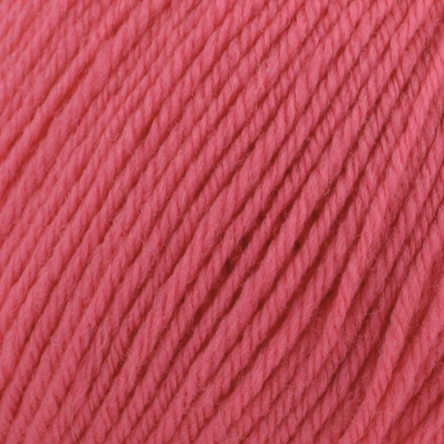 Universal Deluxe Worsted Superwash Yarn