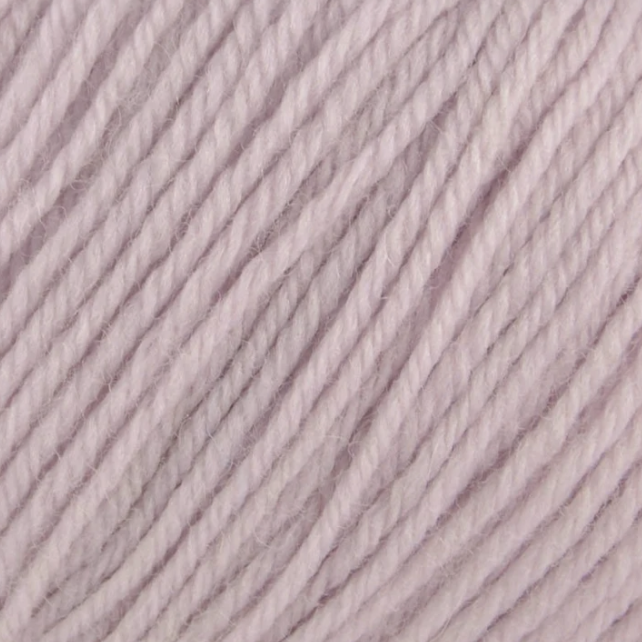 Universal Deluxe Worsted Superwash Yarn